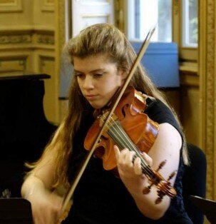 Carolina Caffarelli Insegnante di Violino e Viola